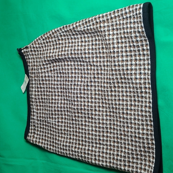 Ladies Brooks Brothers Skirt Suit - Picture 3 of 13